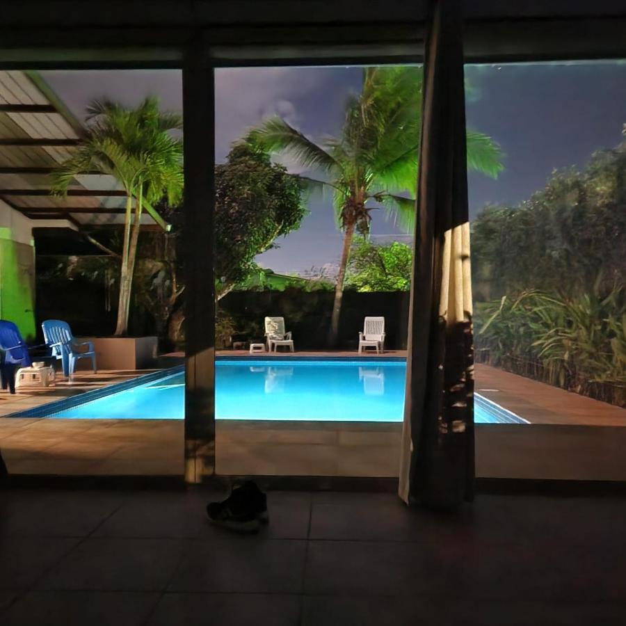 Pool House With Shared Pool Access Hotel David Kültér fotó